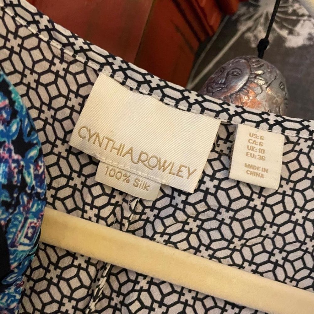 Bundle - 4 Dresses - image 6